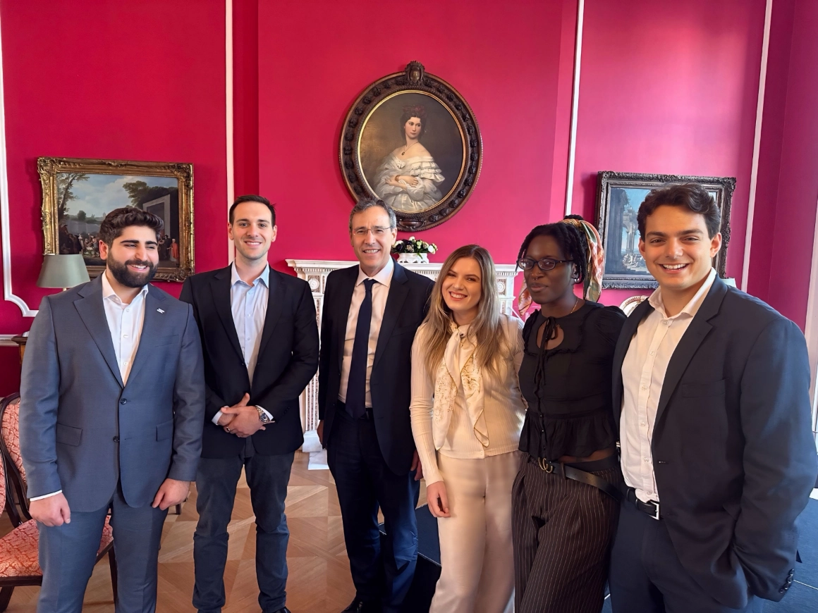 Group photo from the fireside event